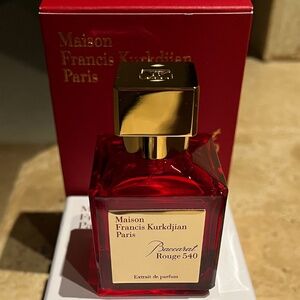 Baccarat Rouge 540 EXTRAIT DE PARFUM Maison Francis Kurkdjian Paris